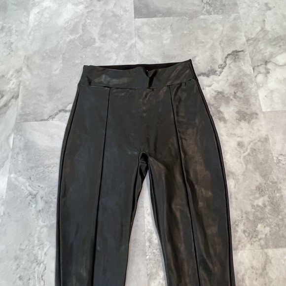 Abercrombie & Fitch Black Faux Leather Leggings Womens Size Large L‎ Shiny - Picture 3 of 10